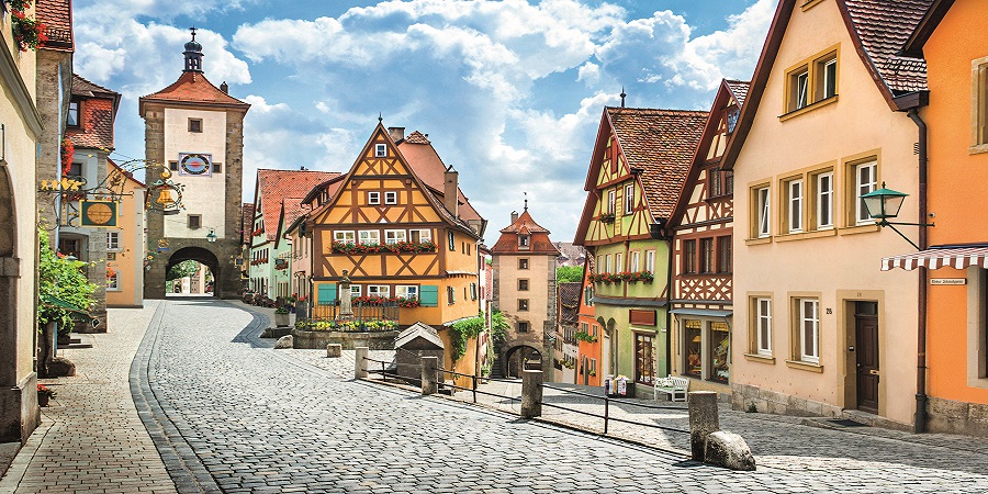 Exploring picture-perfect Rothenburg ob der Tauber